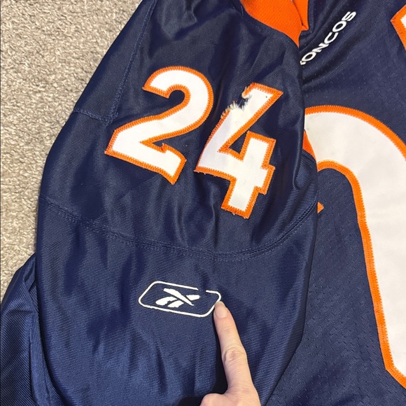 AUTHENTIC Bailey #24 Denver Broncos NFL Reebok Football Jersey L Men’s Length +2 - Picture 4 of 10